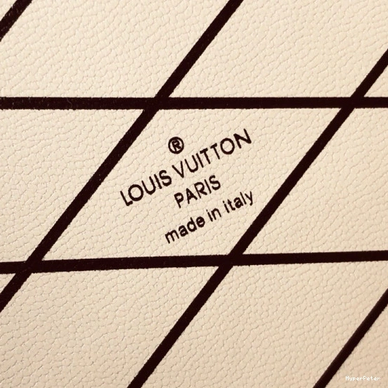PETITE With CHAPEAU BOITE Alligator Louis Vuitton Leather 0707